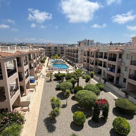 Royal Seacrest Residence Paphos Buitenkant foto