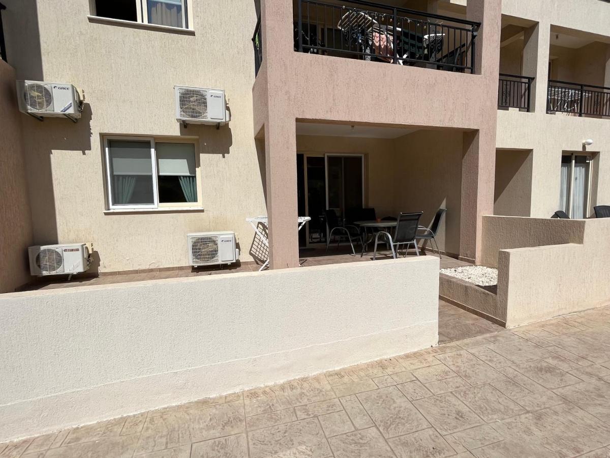 Royal Seacrest Residence Paphos Buitenkant foto