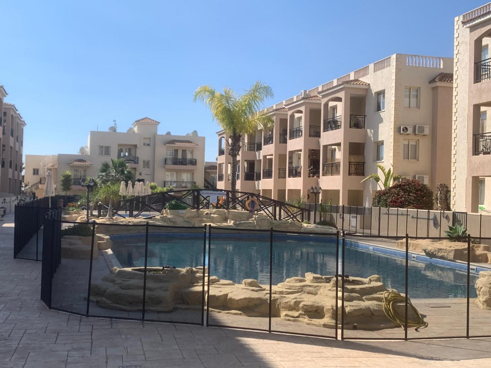 Royal Seacrest Residence Paphos Buitenkant foto