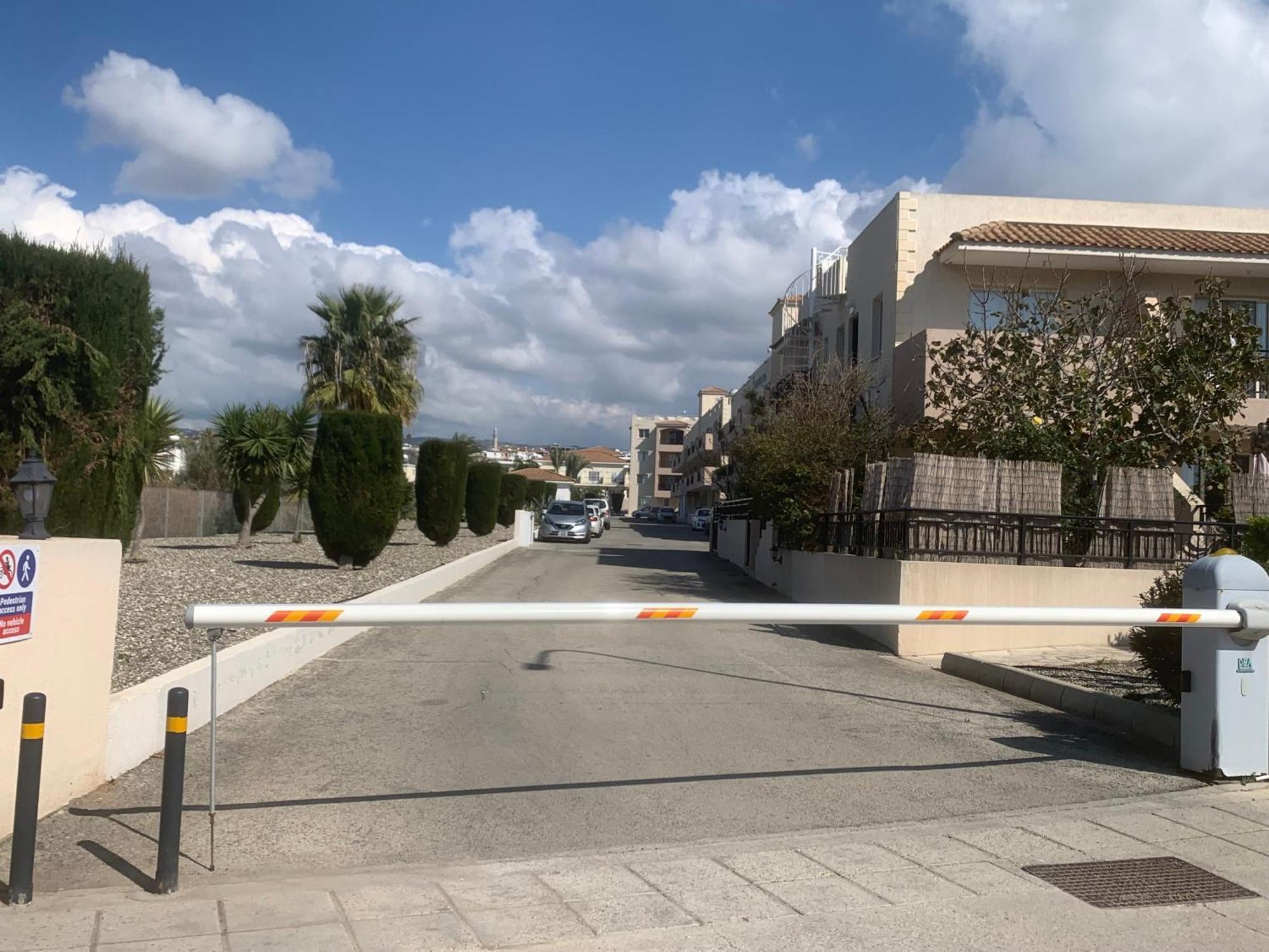 Royal Seacrest Residence Paphos Buitenkant foto