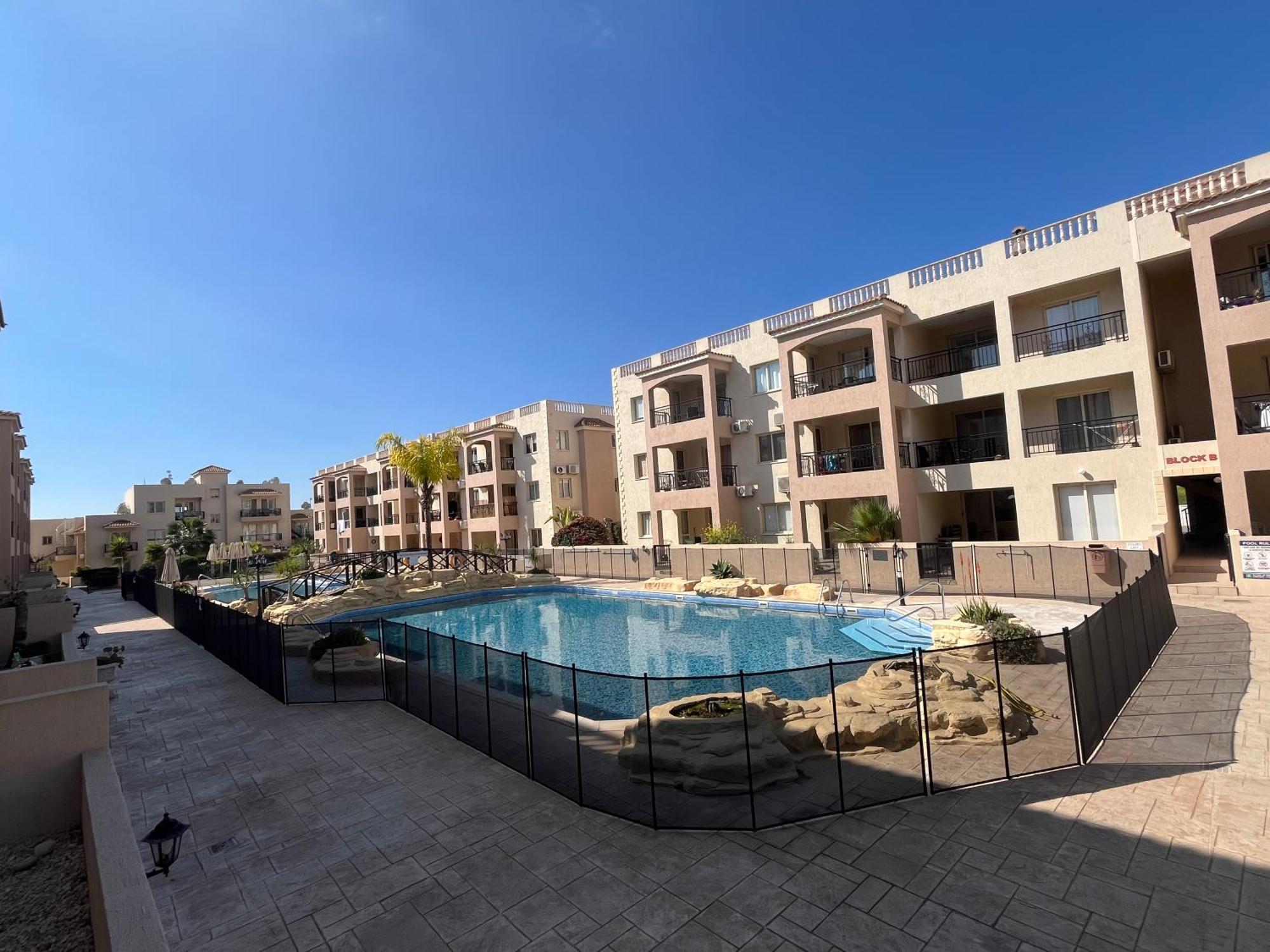 Royal Seacrest Residence Paphos Buitenkant foto